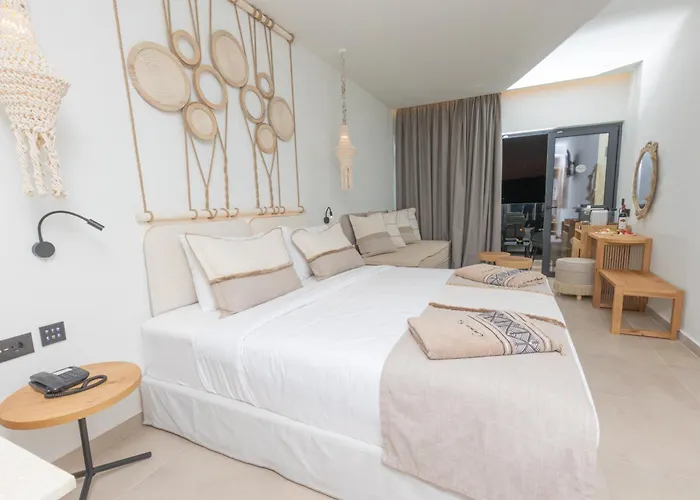 Blu Lifestyle Boutique & 5*